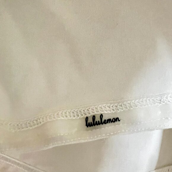 Lululemon Play off the pleats skirt Size M (8-10) in White - Picture 7 of 8